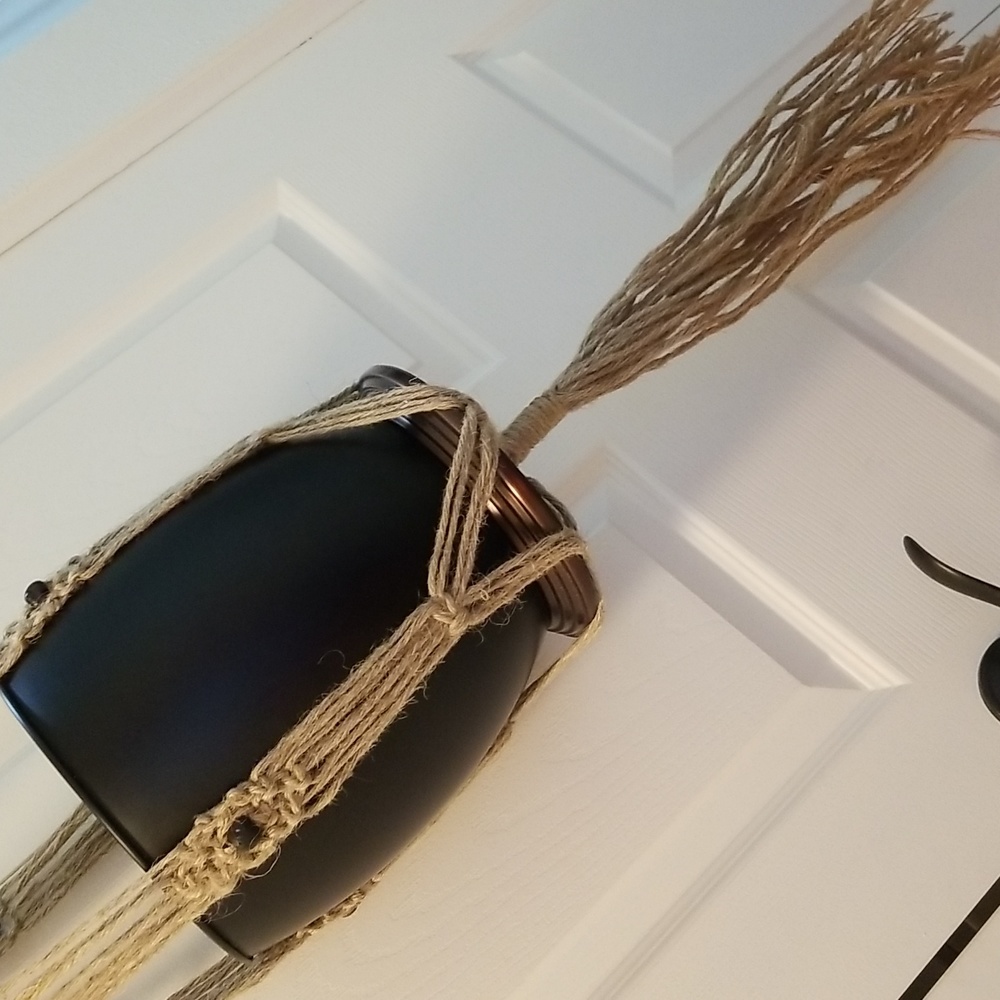 Macrame Plant Hanger - Picture 2 of 8